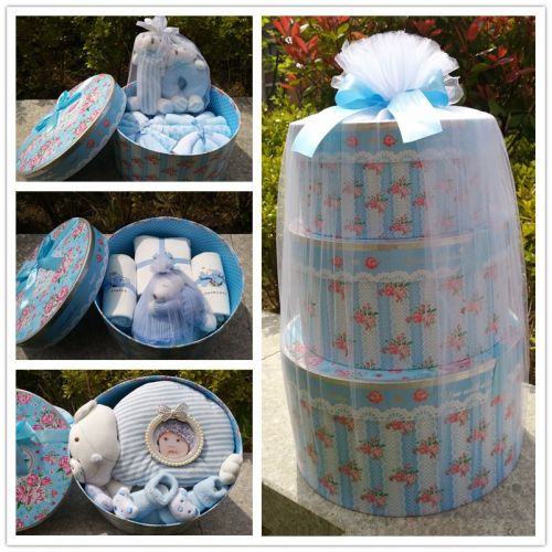 Coffret cadeau pour bébé - Vêtements + Accessoires Y1033 Ref 1975146