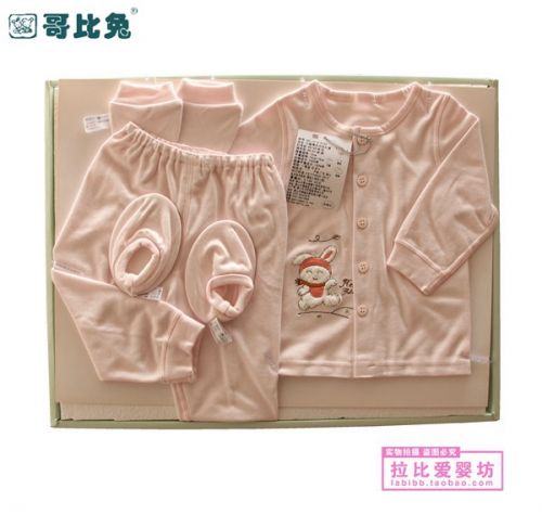 Coffret cadeau pour bébé - Vêtements + Chaussures Accessoires Ref 1975616