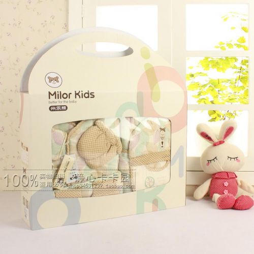 Coffret cadeau pour bébé - Vêtements + Accessoires MW3402 Ref 1976145