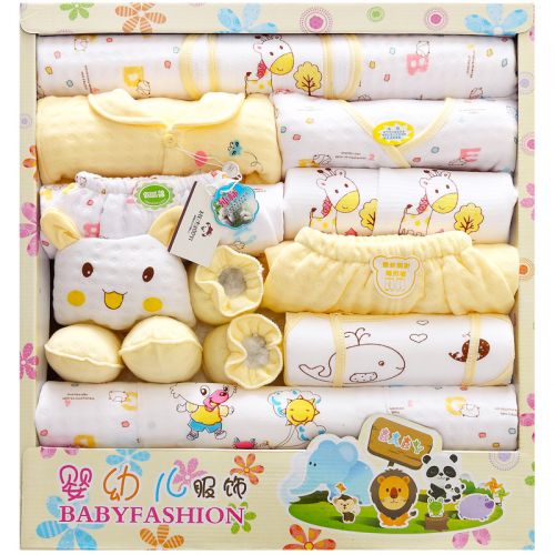 Coffret cadeau pour bébé - Vêtements + Fournitures Ref 1976619