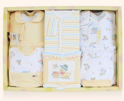 Coffret cadeau pour bébé - Vêtements + Accessoires en coton Ref 1976665