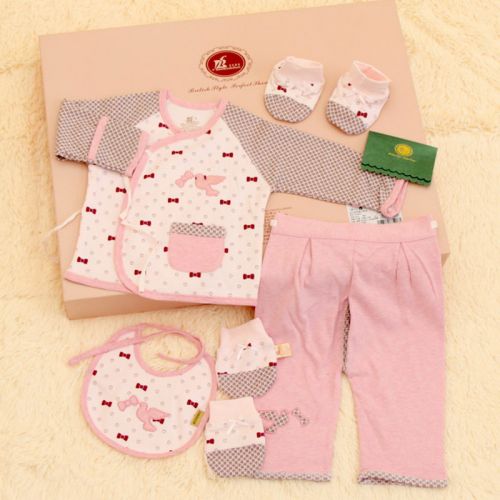 Coffret cadeau pour bébé - Vêtements + Fournitures en coton Ref 1976762