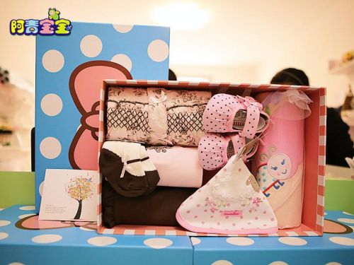 Coffret cadeau pour bébé - Ref 1976806