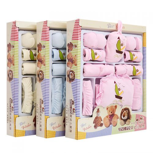 Coffret cadeau pour bébé - Vêtements + Accessoires Ref 1977201