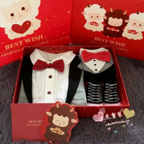 Coffret cadeau pour bébé - Vêtements + Chaussures Accessoires Ref 1977383