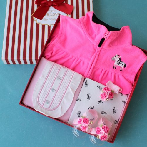 Coffret cadeau pour bébé - Vêtements + Fournitures DEARV BABY Ref 1977578