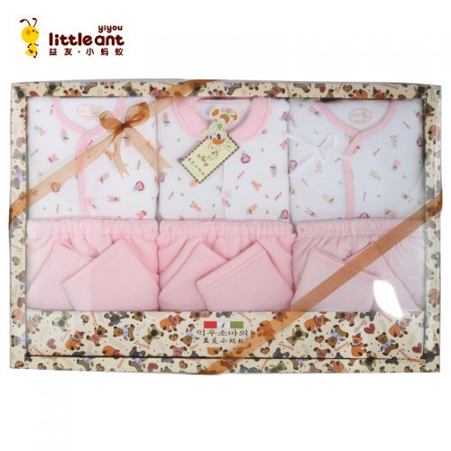 Coffret cadeau pour bébé - vêtements x-1175 Ref 1977886