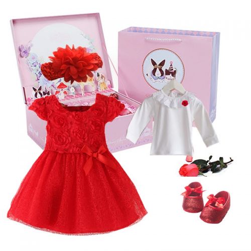 Coffret cadeau pour bébé - Vêtements + Chaussures accessoires Ref 1978044
