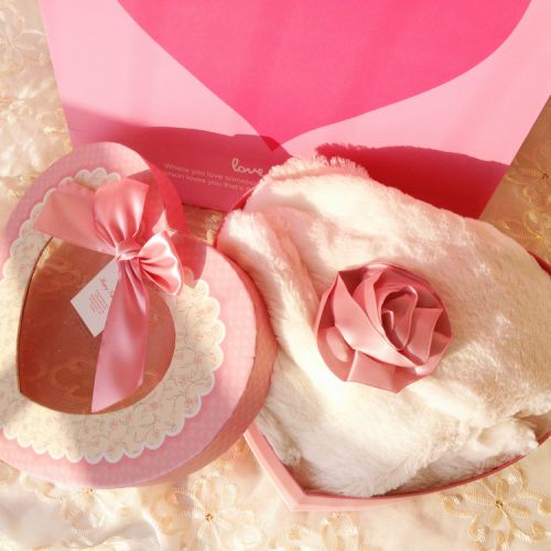 Coffret cadeau pour bébé - Vêtements + Accessoires Ref 1978053