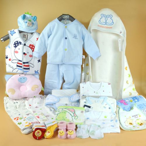 Coffret cadeau pour bébé - Vêtements + Chaussures Accessoires Ref 1978088