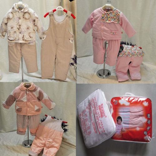 Coffret cadeau pour bébé - vêtements F10056 Ref 1978178