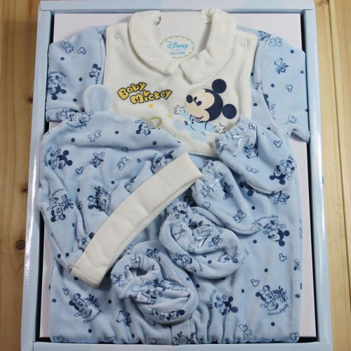 Coffret cadeau pour bébé - vêtements Ref 1978710