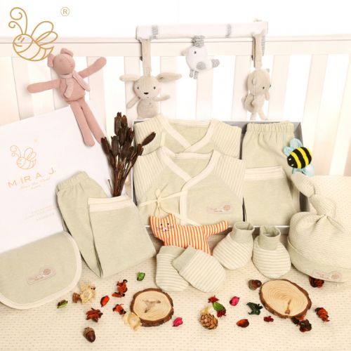 Coffret cadeau pour nouveau-né - Vêtements + Accessoires MMIIRRAAJ MB15SW02D Ref 1950571