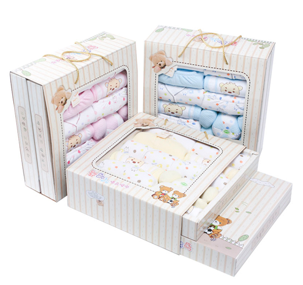 Coffret cadeau pour nouveau-né - Vêtements + Accessoires Ref 1950762