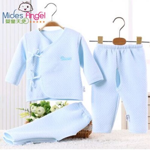 Coffret cadeau pour nouveau-né - vêtements 1307-A Ref 1952140