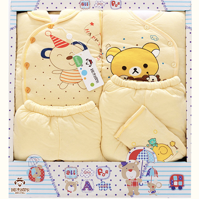 Coffret cadeau pour nouveau-né - Vêtements + Accessoires Ref 1952242