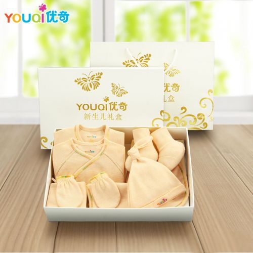 Coffret cadeau pour nouveau-né - Vêtements + Chaussures accessoires EYPL004 Ref 1952468