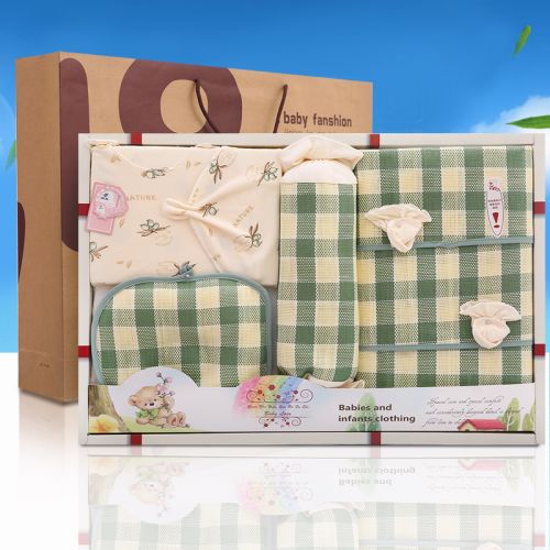 Coffret cadeau pour nouveau-né - Vêtements + Accessoires Ref 1952688