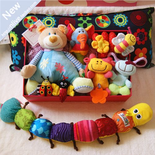 Coffret cadeau pour nouveau-né - Kit d'accessoires Voir la description Ref 1953164