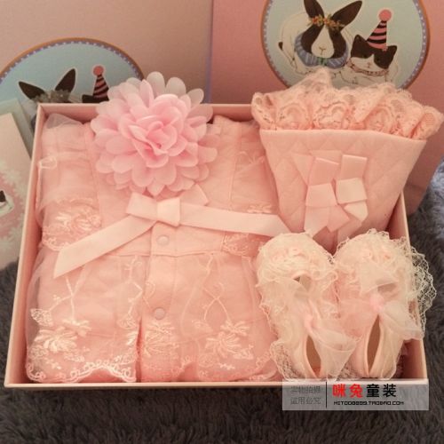 Coffret cadeau pour nouveau-né - Vêtements + Chaussures Accessoires Ref 1953523
