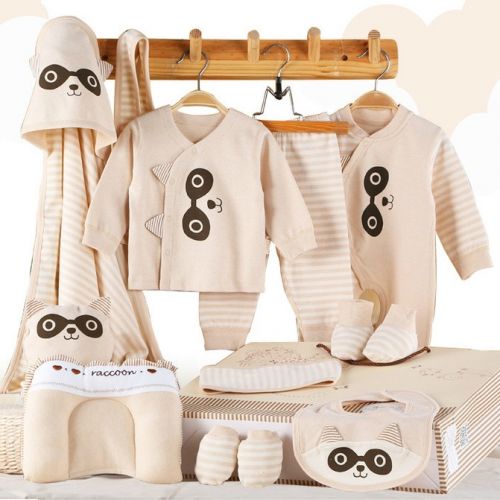 Coffret cadeau pour nouveau-né - Vêtements + Chaussures accessoires coton coloré Ref 1953587