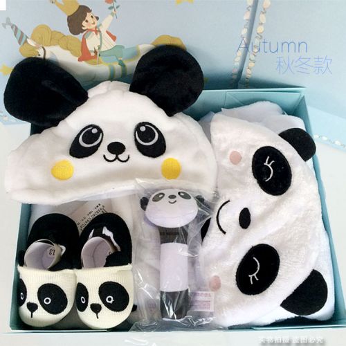 Coffret cadeau pour nouveau-né - Vêtements + Chaussures accessoires Ref 1954018