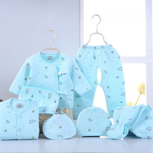 Coffret cadeau pour nouveau-né - vêtements Ref 1954096