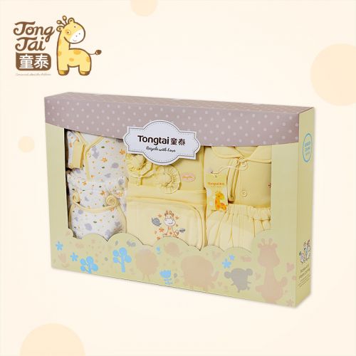 Coffret cadeau pour nouveau-né - Vêtements + Accessoires Ref 1954231