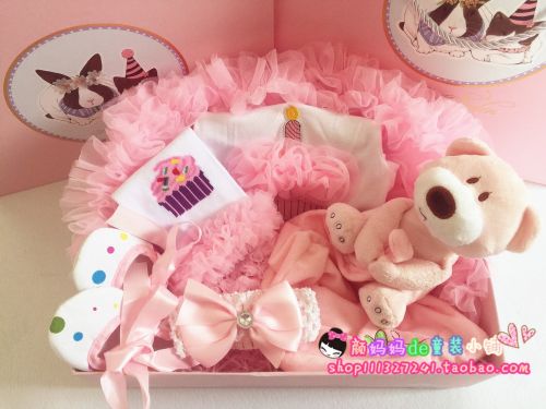 Coffret cadeau pour nouveau-né - Vêtements + Chaussures Accessoires A 002 Ref 1954305