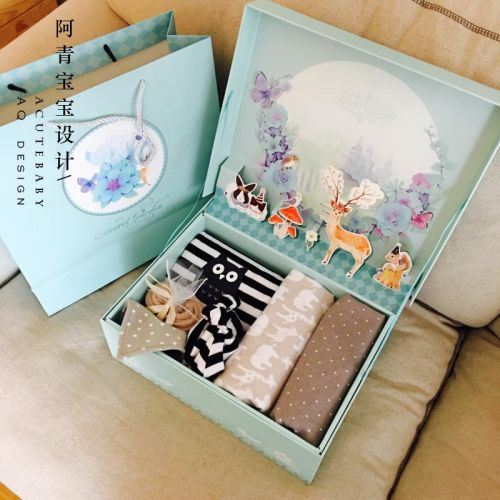Coffret cadeau pour nouveau-né - Vêtements + Fournitures Ref 1954668