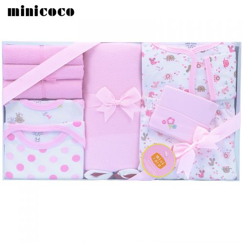 Coffret cadeau pour nouveau-né - Vêtements + Fournitures MINI COCO MC061 Ref 1956318