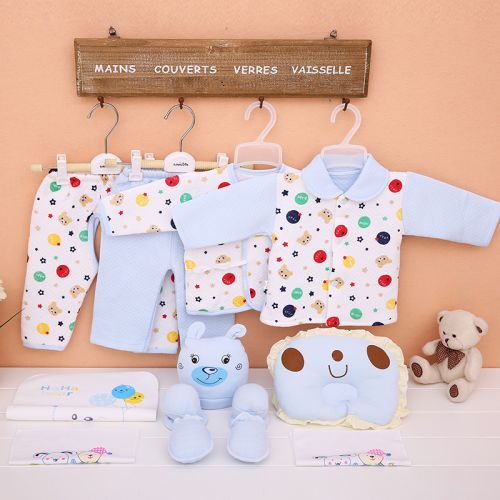 Coffret cadeau pour nouveau-né - Vêtements + Accessoires Ref 1957369