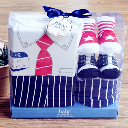 Coffret cadeau pour nouveau-né - Vêtements + Chaussures accessoires BABY ESSENTIALS Ref 1957471