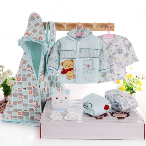 Coffret cadeau pour nouveau-né - Vêtements + Accessoires Ref 1957746