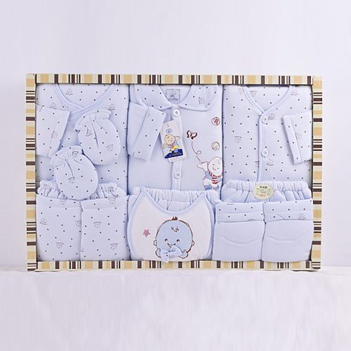 Coffret cadeau pour nouveau-né - Vêtements + Accessoires 3818 3819 3888 Ref 1957940