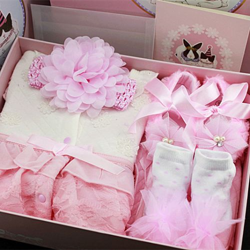 Coffret cadeau pour nouveau-né - Vêtements + Chaussures accessoires Self-made Ref 1957980