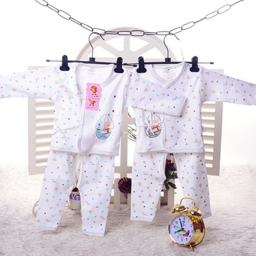 Coffret cadeau pour nouveau-né - vêtements Ref 1960318