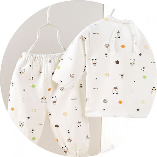 Coffret cadeau pour nouveau-né - vêtements Voir la description Ref 1960914