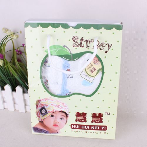 Coffret cadeau pour nouveau-né - Vêtements + Accessoires Ref 1962045