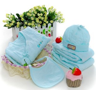 Coffret cadeau pour nouveau-né - Vêtements + Accessoires en coton Ref 1962994