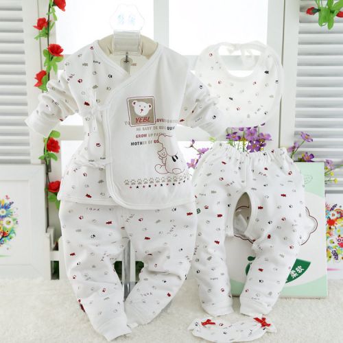 Coffret cadeau pour nouveau-né - vêtements Ref 1965257