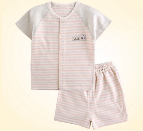 Coffret cadeau pour nouveau-né - vêtements Ref 1965604