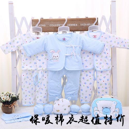 Coffret cadeau pour nouveau-né - Vêtements + Accessoires Ref 1973988