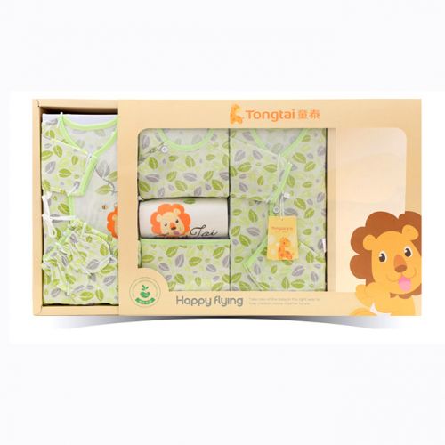 Coffret cadeau pour nouveau-né - Vêtements + Accessoires L70047 Ref 1975396