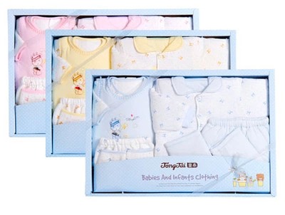 Coffret cadeau pour nouveau-né - vêtements Ref 1975498