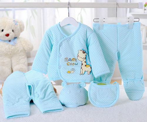 Coffret cadeau pour nouveau-né - Vêtements + Fournitures Ref 1975730