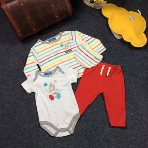 Coffret cadeau pour nouveau-né - vêtements Ref 1976221