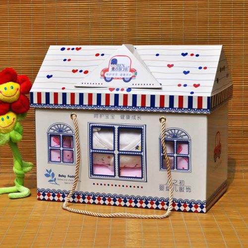 Coffret cadeau pour nouveau-né - Vêtements + Fournitures Ref 1976648