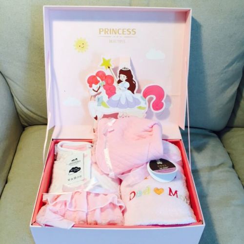 Coffret cadeau pour nouveau-né - Ref 1976822