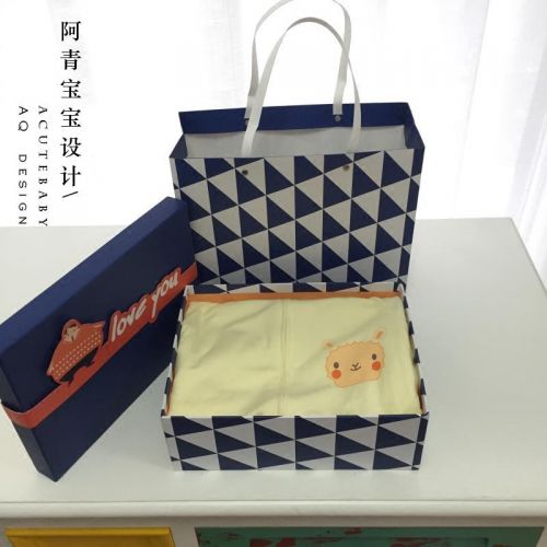 Coffret cadeau pour nouveau-né - Kit d'accessoires Ref 1976913